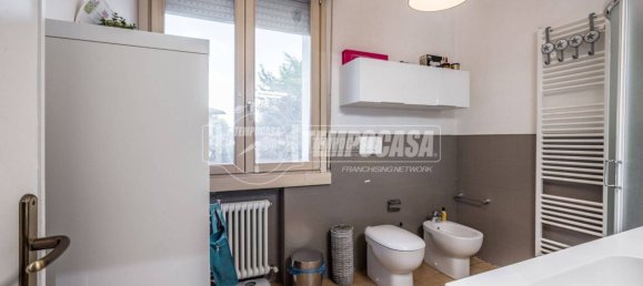 3 bedrooms House in Modena, Italy No. 333300 12