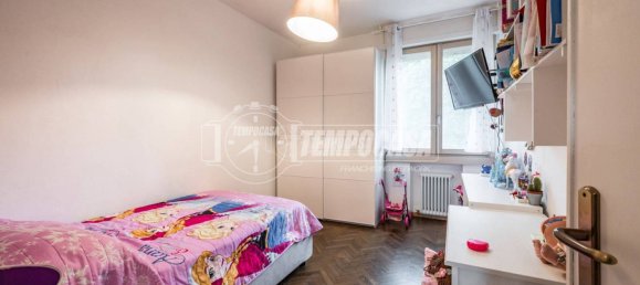 3 bedrooms House in Modena, Italy No. 333300 9