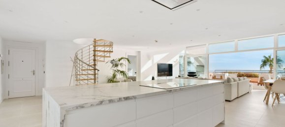 3 bedrooms Penthouse in Marbella, Spain No. 133949 13