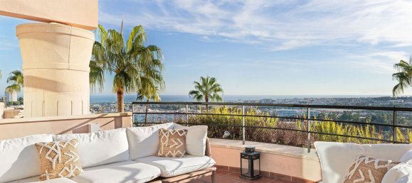 3 bedrooms Penthouse in Marbella, Spain No. 133949 26