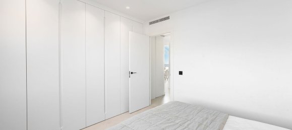 3 bedrooms Penthouse in Marbella, Spain No. 133949 22