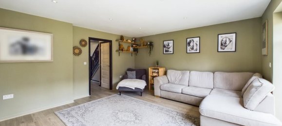 3 bedrooms House in Bordon, United Kingdom No. 13805 14