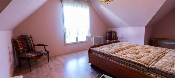 7 bedrooms House in Vaureal, France No. 162256 8