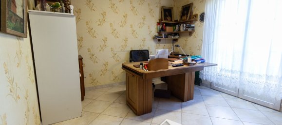 7 bedrooms House in Vaureal, France No. 162256 4