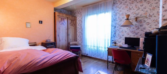 7 bedrooms House in Vaureal, France No. 162256 6