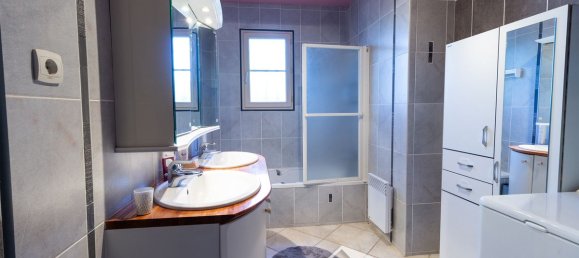 7 bedrooms House in Vaureal, France No. 162256 7