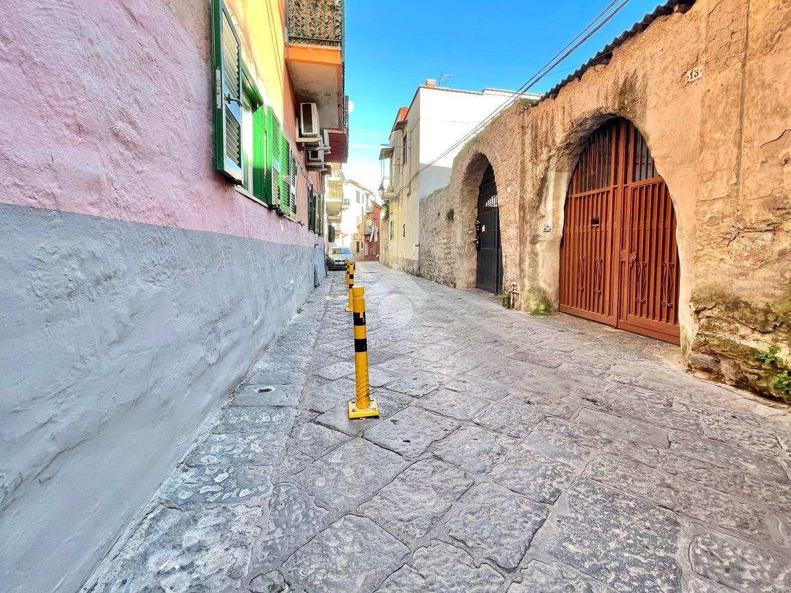 3 rooms Apartment in Calvizzano, Italy No. 136542