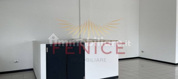 2 rooms Commercial property in Montebelluna, Italy No. 325891 7