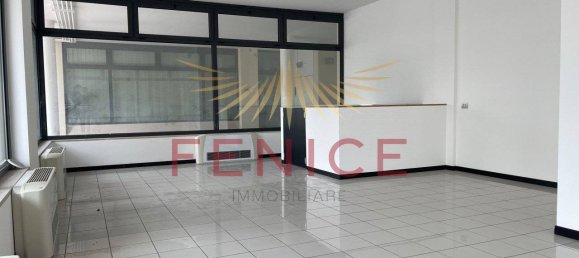 2 rooms Commercial property in Montebelluna, Italy No. 325891 3
