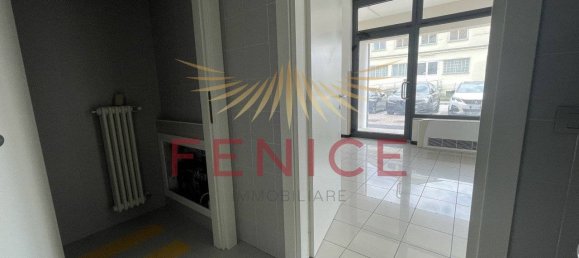 2 rooms Commercial property in Montebelluna, Italy No. 325891 10