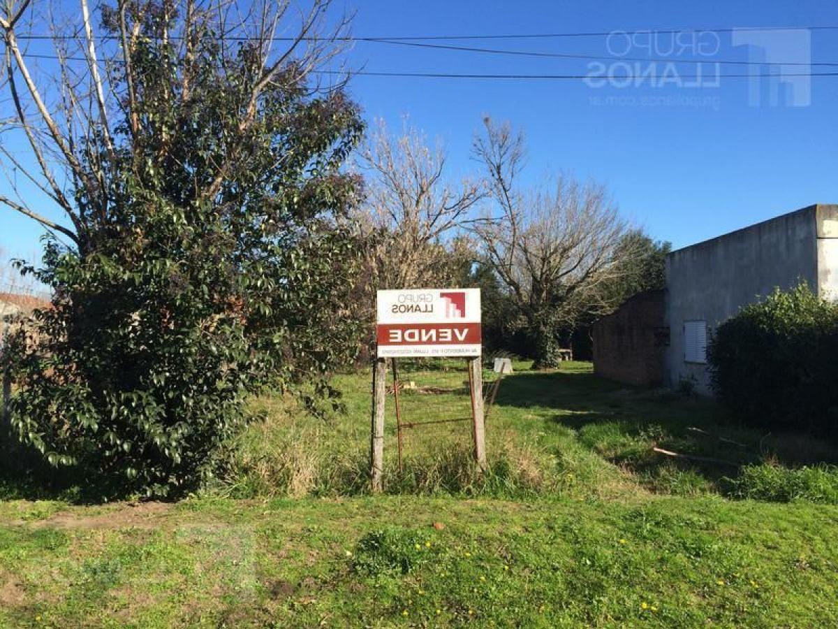  Land in Lujan, Argentina No. 49020