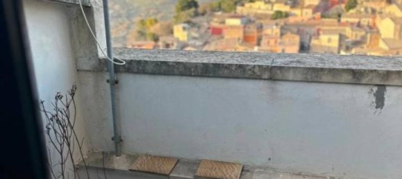 3 rooms House in Palazzolo Acreide, Italy No. 66356 17