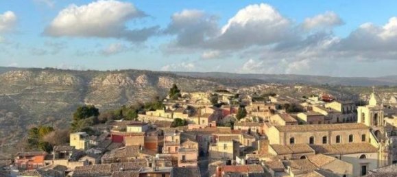 3 rooms House in Palazzolo Acreide, Italy No. 66356 15