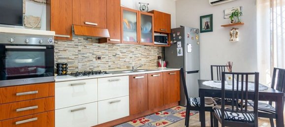 3 rooms Apartment in Rome, Italy No. 260041 5