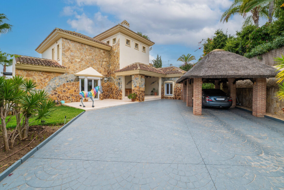 5 Schlafzimmer Villa in Marbella, Spain, Nr. 68008