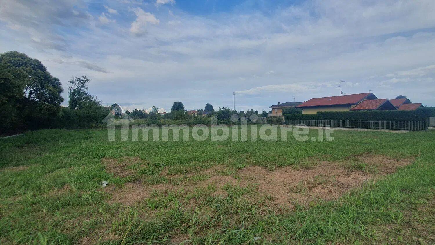 1770m² Land in Robecchetto con Induno, Italy No. 153462