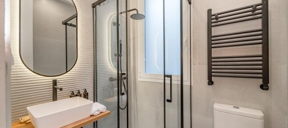 2 bedrooms Apartment in Madrid, Spain No. 82339 8