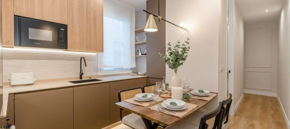 2 bedrooms Apartment in Madrid, Spain No. 82339 2