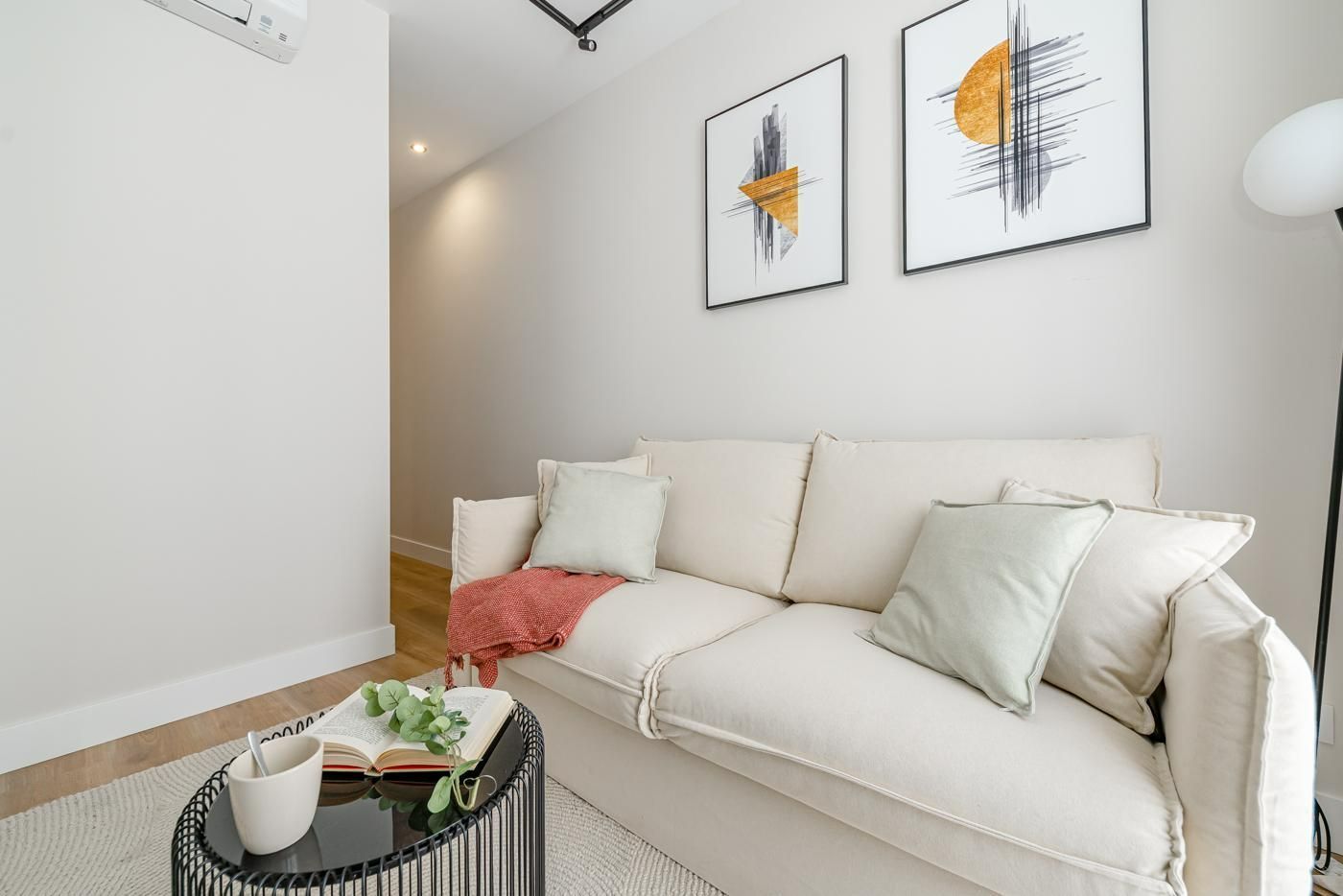 2 bedrooms Apartment in Madrid, Spain No. 82339