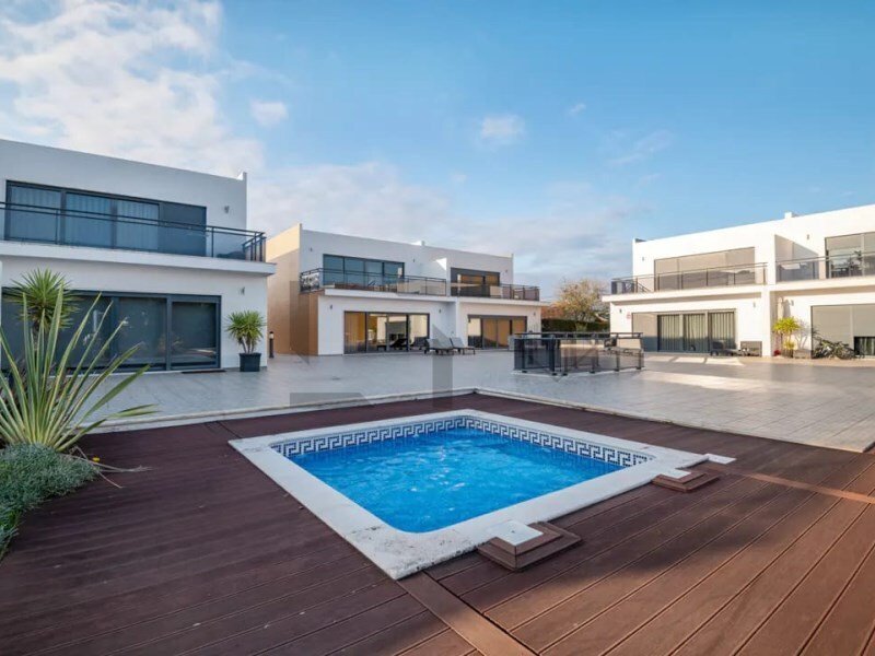 4 bedrooms Villa in Sintra, Portugal No. 345362