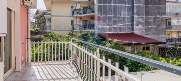 Apartamento de 4 habitaciónes en Valverde, Italy No. 216986 33