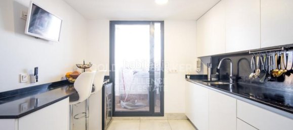 Apartamento de 3 dormitorios en Valencia, Spain No. 82415 13