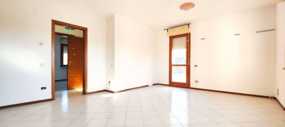 4-salle Appartement à Vecchiano, Italy No. 49077 8