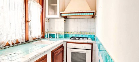 4-salle Appartement à Vecchiano, Italy No. 49077 11