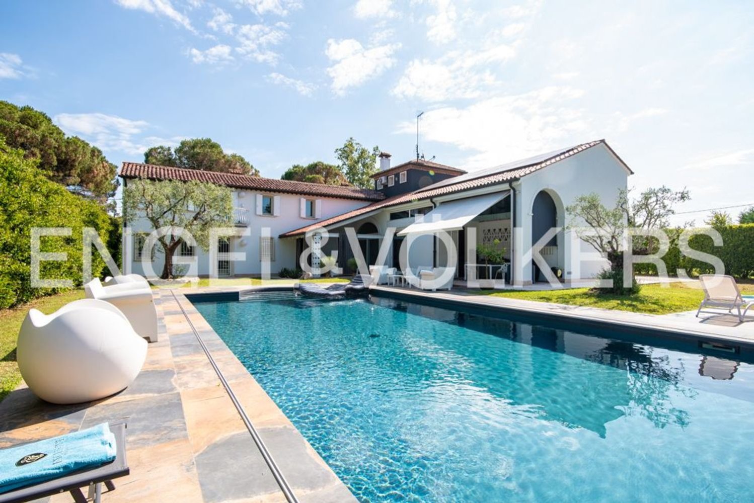 8 bedrooms Villa in Selvazzano Dentro, Italy No. 362599