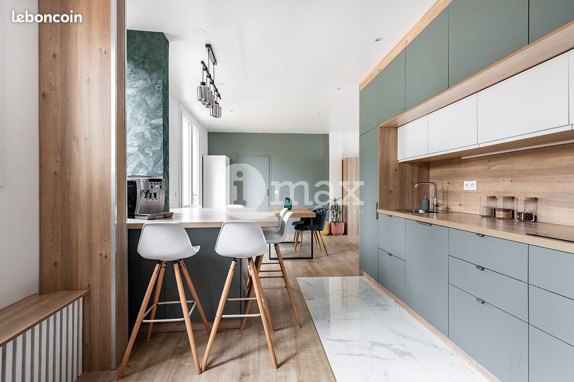 3 bedrooms Apartment in Courbevoie, France No. 139664