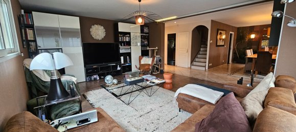 5 غرف نوم منزل في Yevres, France رقم 88055 4