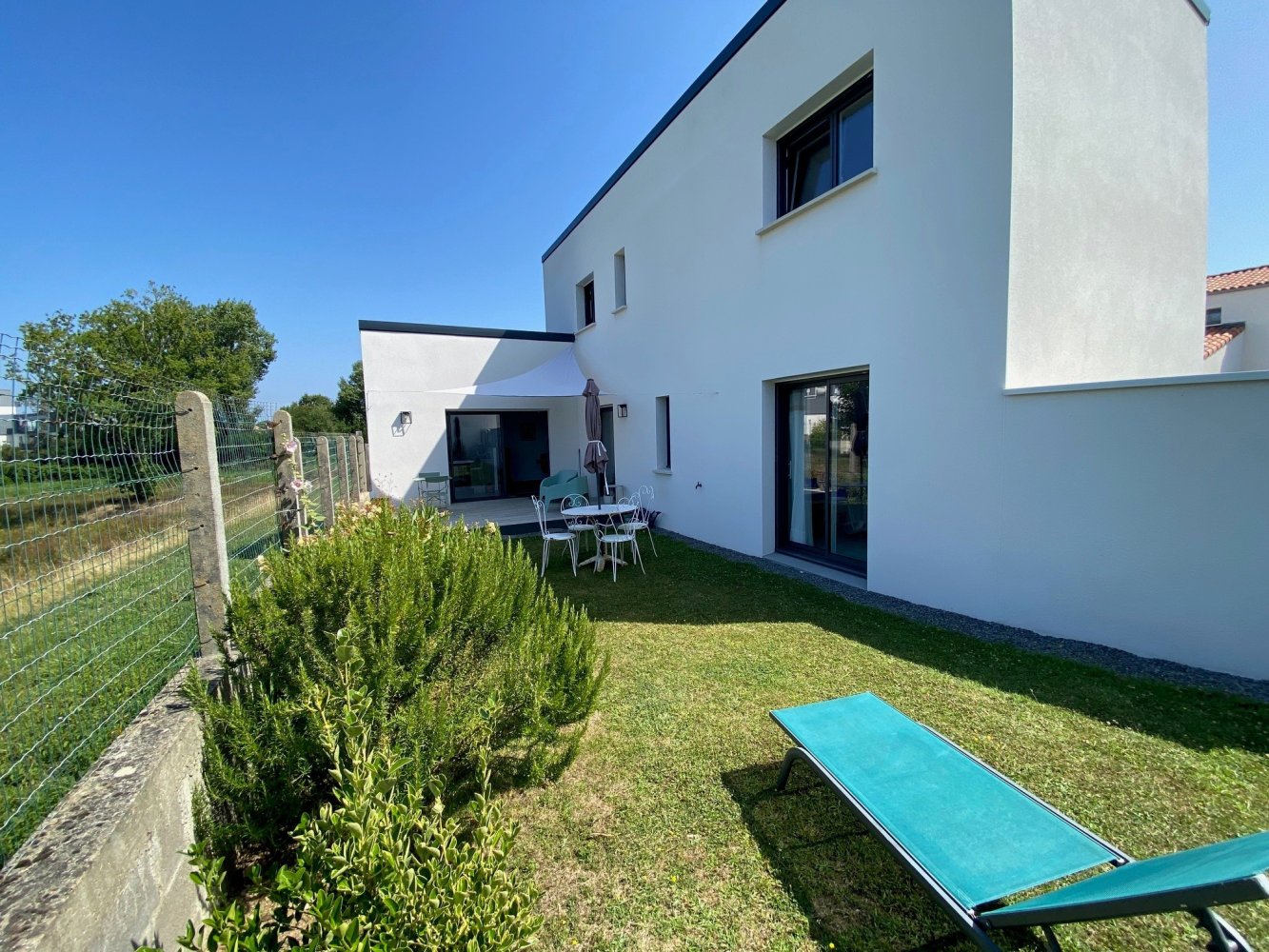 3 bedrooms House in Vendee, France No. 300441