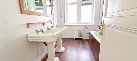 Casa de 8 dormitorios en Roncq, France No. 69097 7