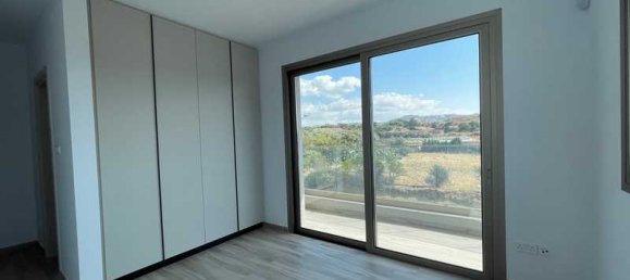 Propiedad comercial de 3 dormitorios en Moni, Cyprus No. 71637 15