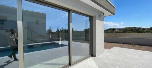 Propiedad comercial de 3 dormitorios en Moni, Cyprus No. 71637 11