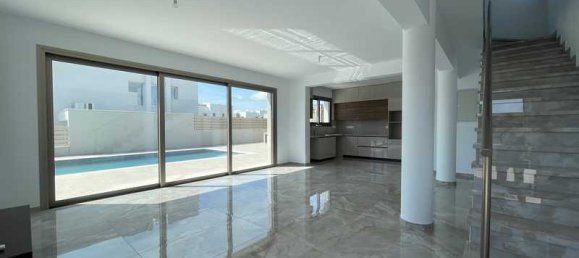 Propiedad comercial de 3 dormitorios en Moni, Cyprus No. 71637 14