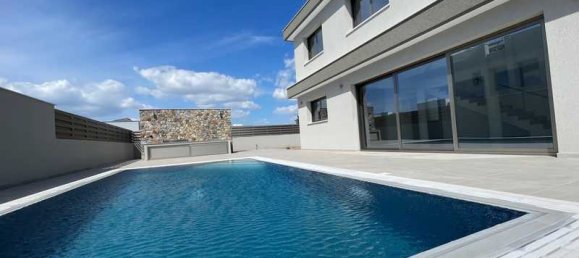 Propiedad comercial de 3 dormitorios en Moni, Cyprus No. 71637 2