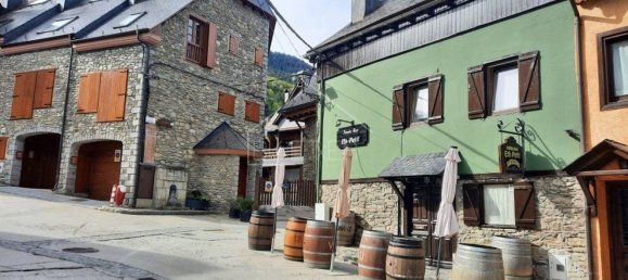 280m² Commercial property in Lleida, Spain No. 183189 2