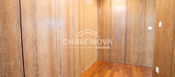 3 bedrooms House in Vila Nova de Gaia, Portugal No. 82747 10