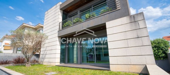 3 bedrooms House in Vila Nova de Gaia, Portugal No. 82747 4