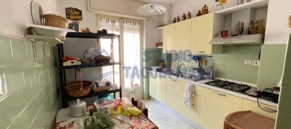 4 rooms Apartment in Taggia, Italy No. 82100 7