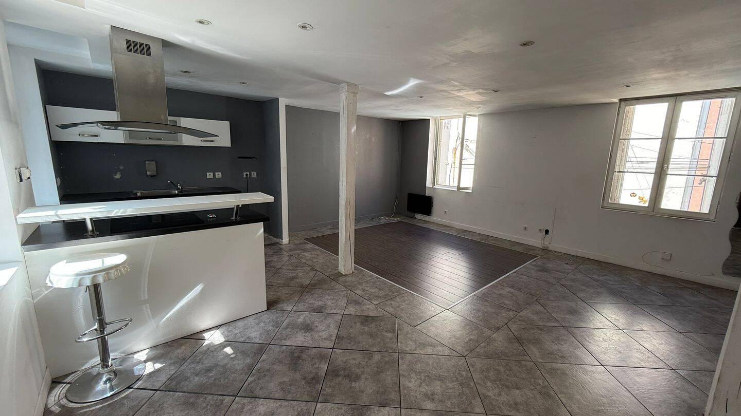 Квартира с 2 спальнями в Салон-де-Прованс, Франция № 325802