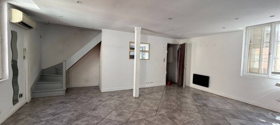 Квартира с 2 спальнями в Салон-де-Прованс, Франция № 325802 3