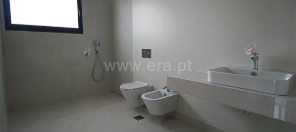 Дом с 3 спальнями в Фуншал, Португалия № 94269 6