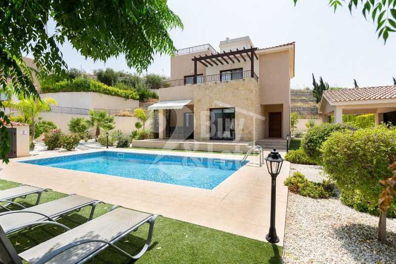 4 bedrooms Villa in Polis, Cyprus No. 20471