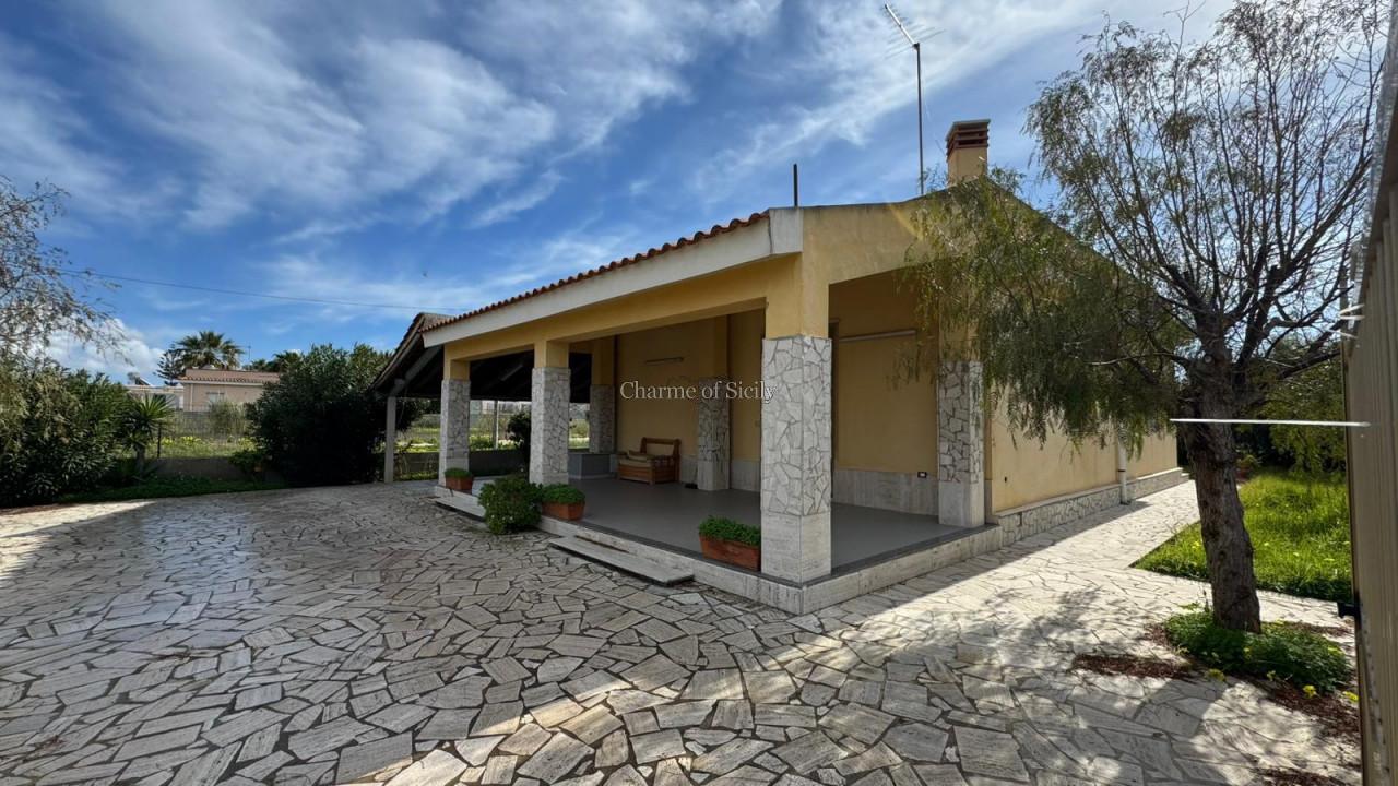 4-salle Maison à Ispica, Italy No. 238209