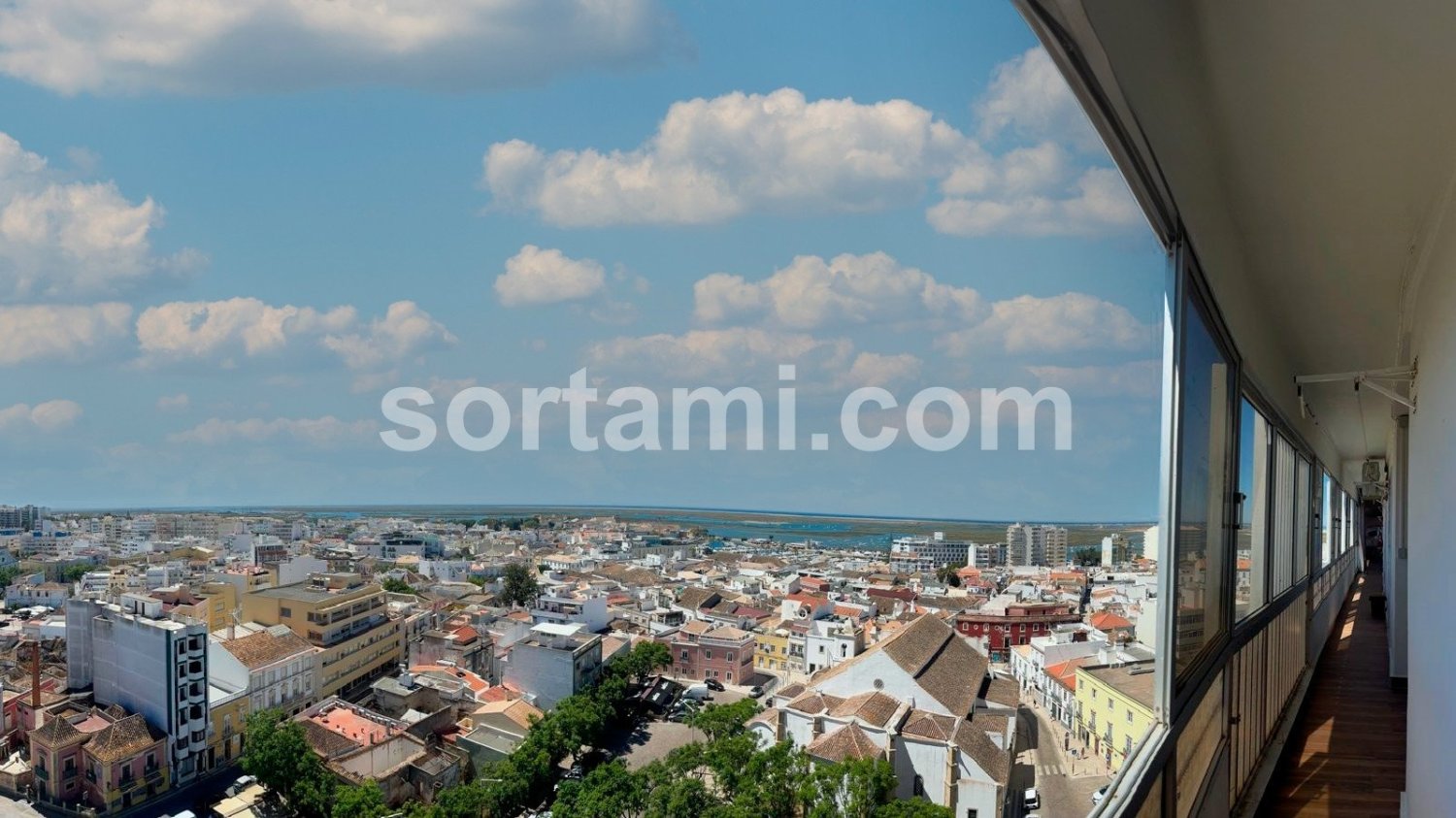 6 bedrooms Apartment in Faro, Portugal No. 110918