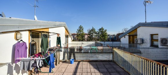 8 rooms House in Settimo Torinese, Italy No. 49729 49