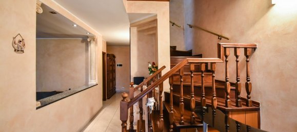 8 rooms House in Settimo Torinese, Italy No. 49729 13