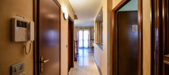 8 rooms House in Settimo Torinese, Italy No. 49729 2